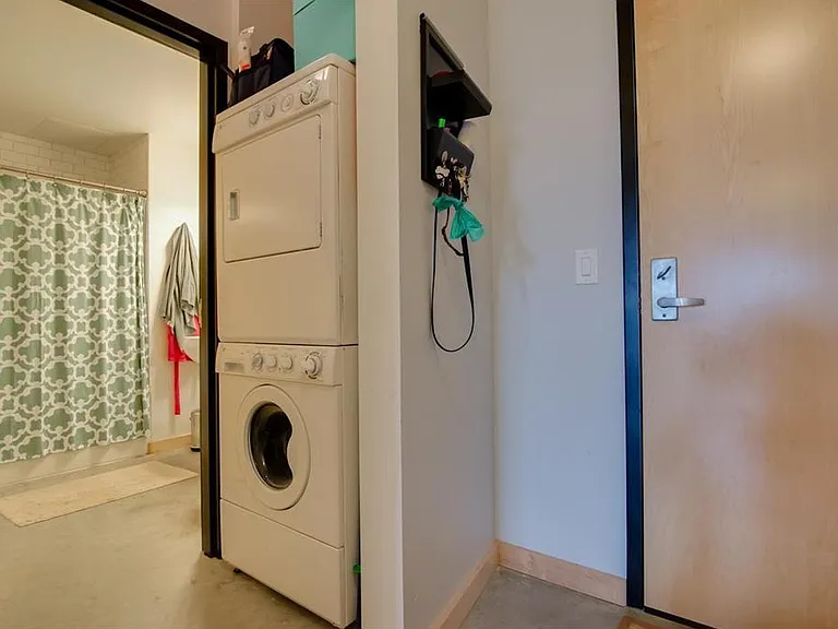 720 N 4th St #512 — Photo 16