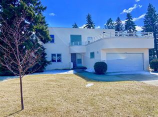 1104 6th St NE, Devils Lake, ND 58301