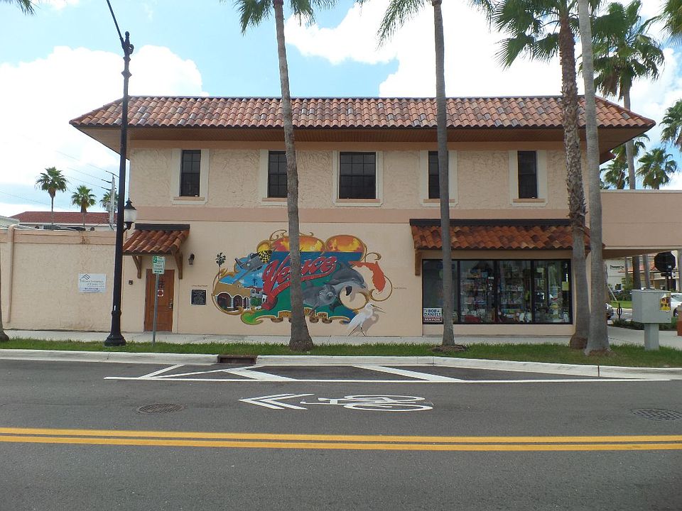 Entrance to apartments