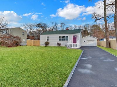 225 Norma Avenue, West Islip, NY, 11795