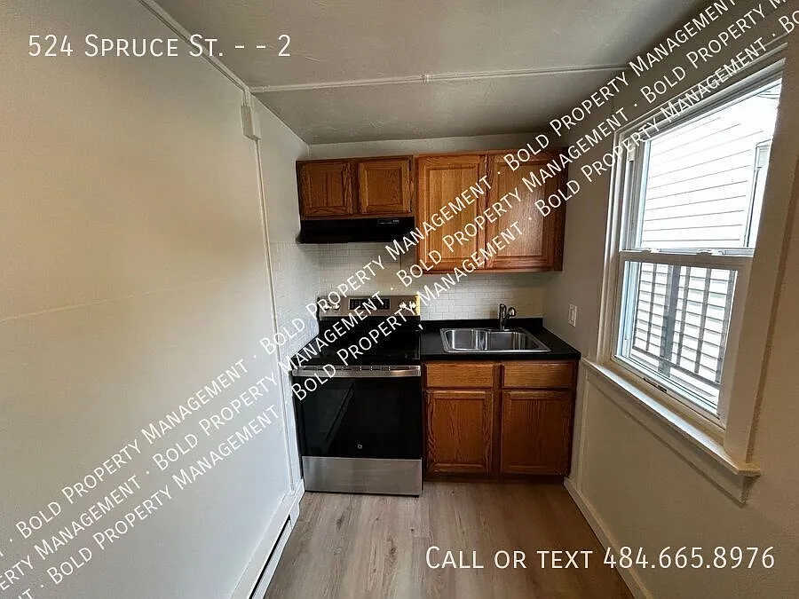 524 Spruce St #2
