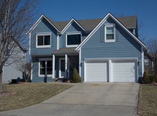 15441 S Bradley Dr, Olathe, KS 66062