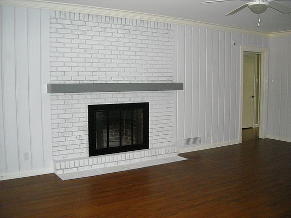 3rd image of 1102 Deaton St