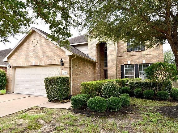 2nd image of 6114 Summerfield Glade Ln