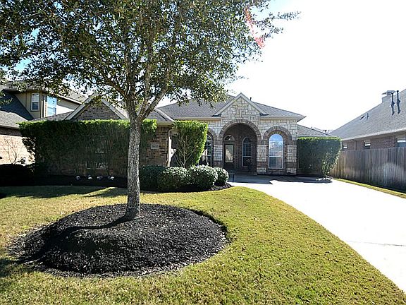 Street view of the front of his wonderful home.