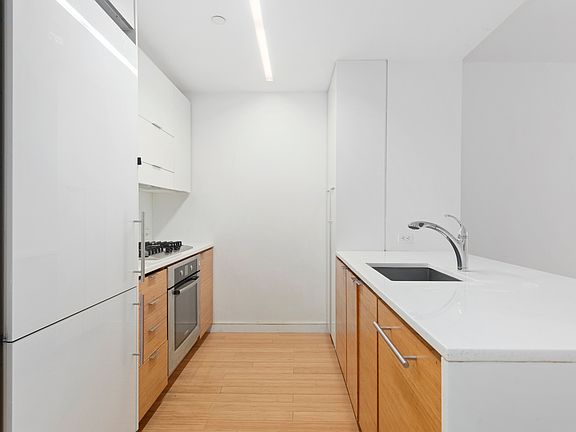 3rd image of 303 E 33rd St APT 2G