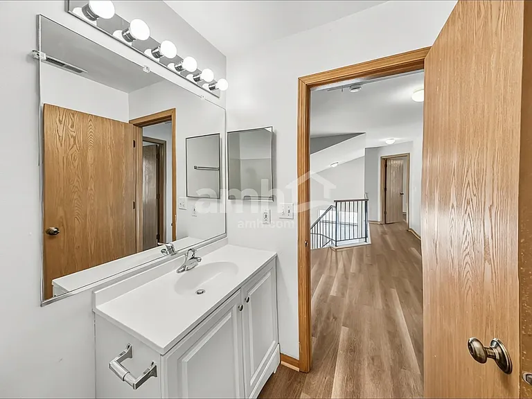 14233 S Hillsdale Ct — Photo 14