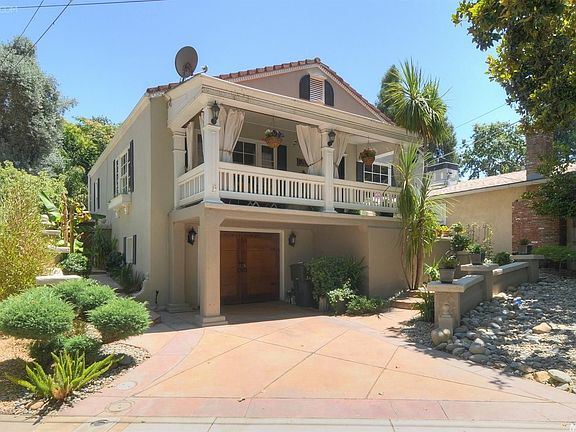 2nd image of 111 Park Dr