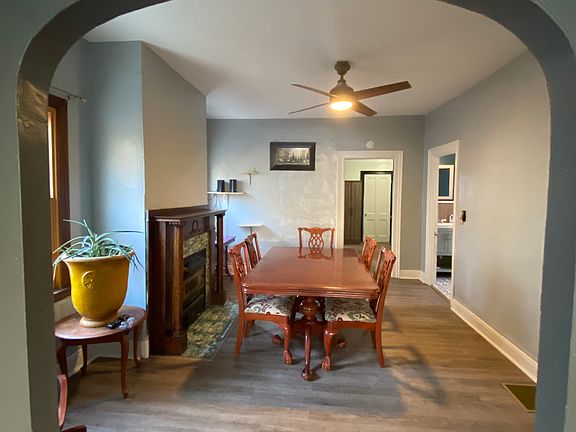 2nd image of 46 College St