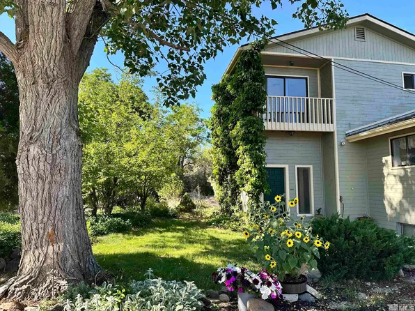 15625 Fawn Ln, Reno, NV 89511
