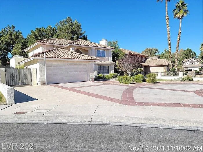 3 bed, 2.5 bath, 2369 sqft, $3,095 — Photo 1