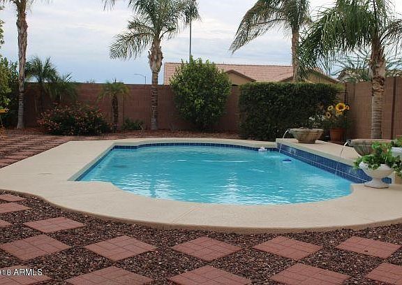 Pool Water Feature