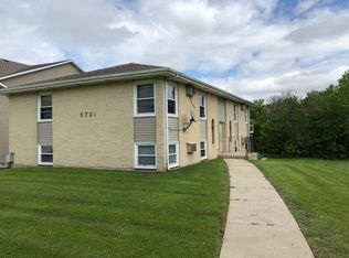 5721 Whispering Way, Loves Park, IL 61111