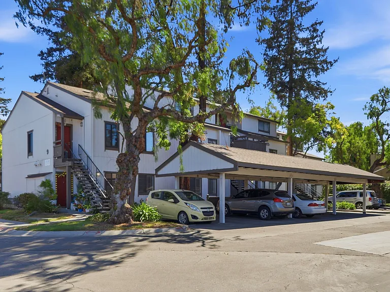 1850 Tradan Dr — Photo 3