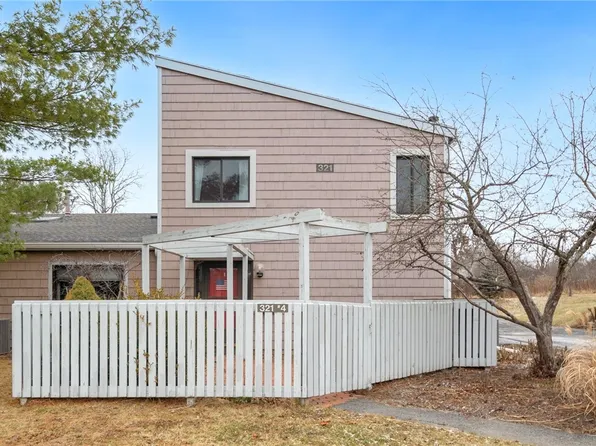 321 Strawberry Hill Cir #4, Ithaca, NY 14850