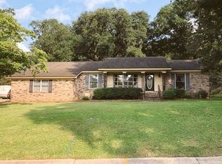 1009 Dominion Dr, Hanahan, SC 29410