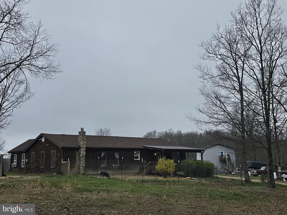 1st image of Elliot Ln
