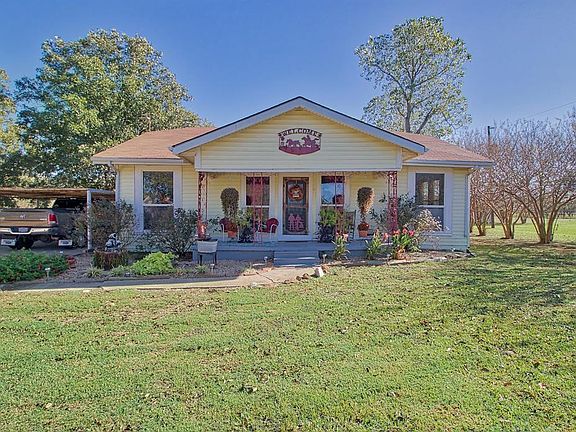 4th image of 152 SE County Road 3010