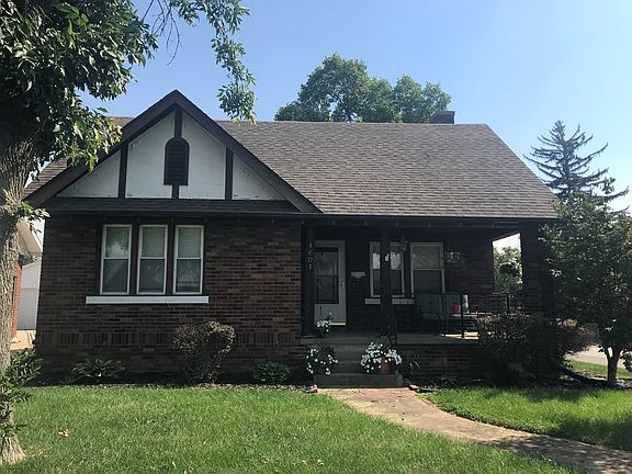 2nd image of 1601 N Gilbert St