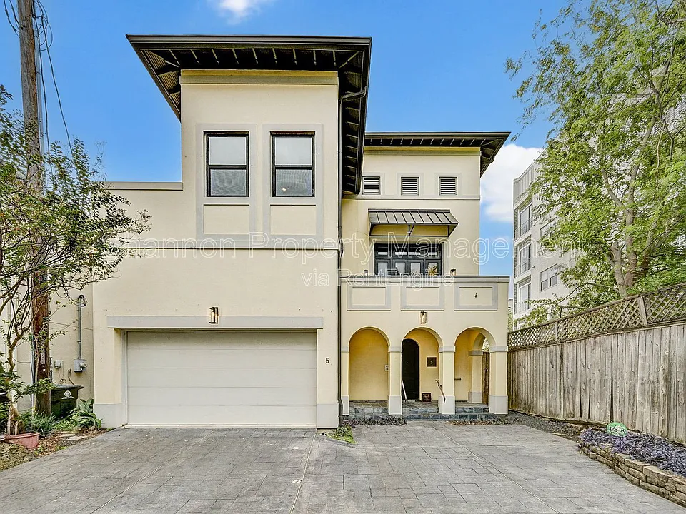 3128 Alabama Ct