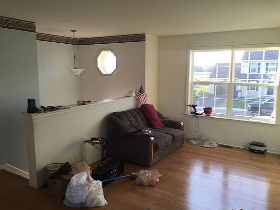 5th image of 275 Cypress St