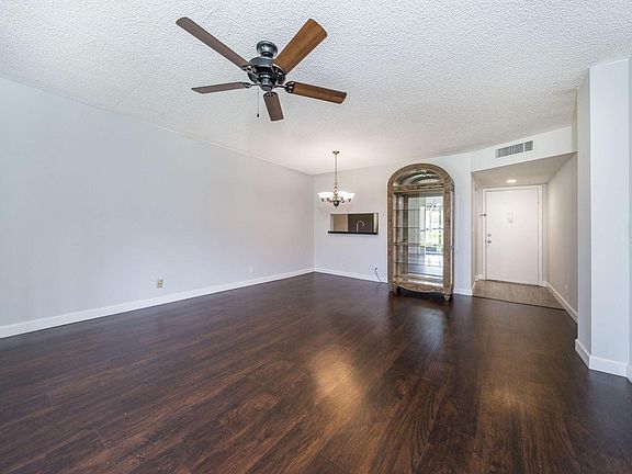 5th image of 5130 Las Verdes Cir APT 113