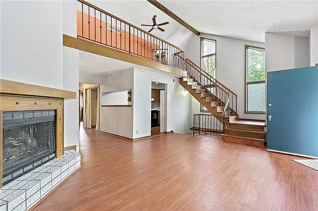 1015 W Maple Ave — Photo 7