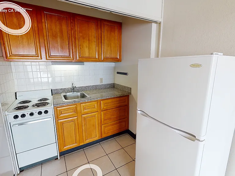 Berkeley Park Apartments — Photo 41
