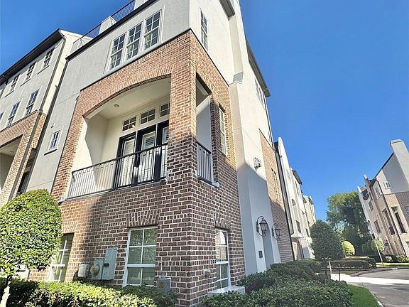 2nd image of 9626 Fannin Sta W