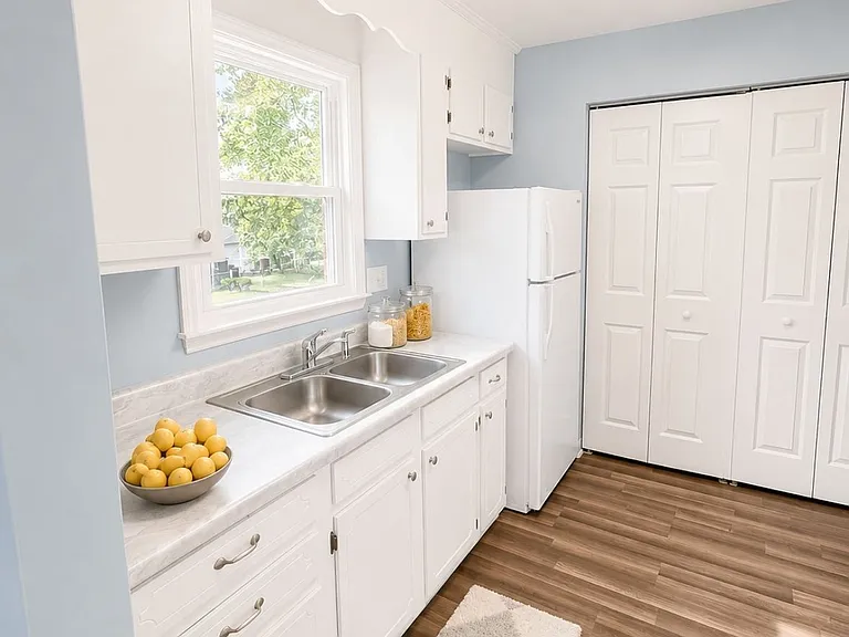 823 E Lafayette St — Photo 16