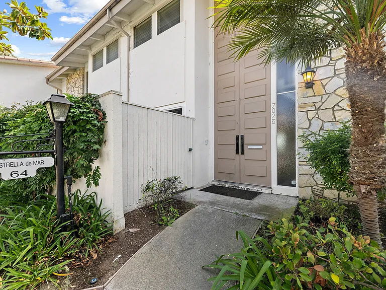 7025 Estrella De Mar Rd — Photo 42
