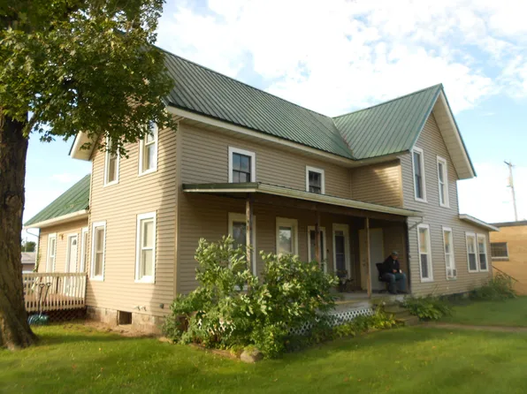 108 E Exchange St, Gobles, MI 49055