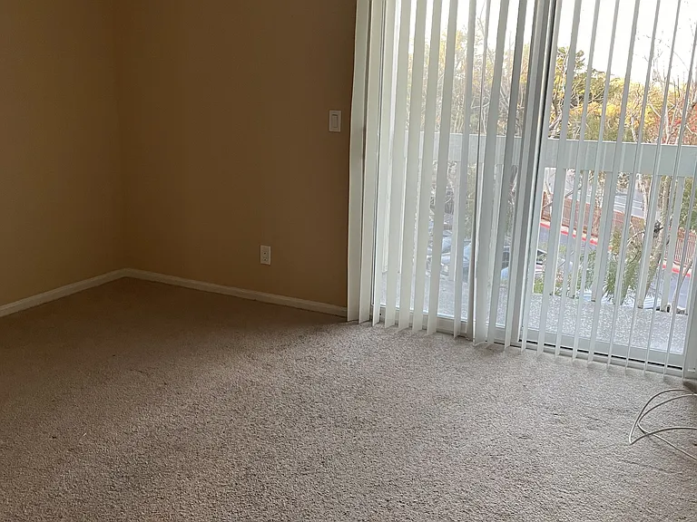 225 S Ventura Rd #100 — Photo 8