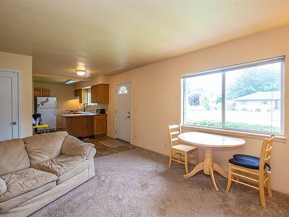 3rd image of 10104-10106 N Wellen Ln