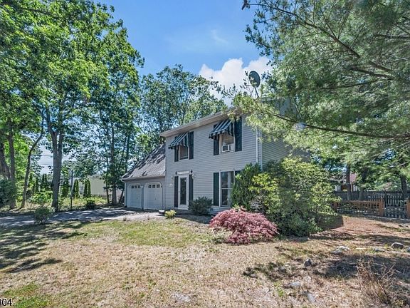 3rd image of 244 Juniper Ln