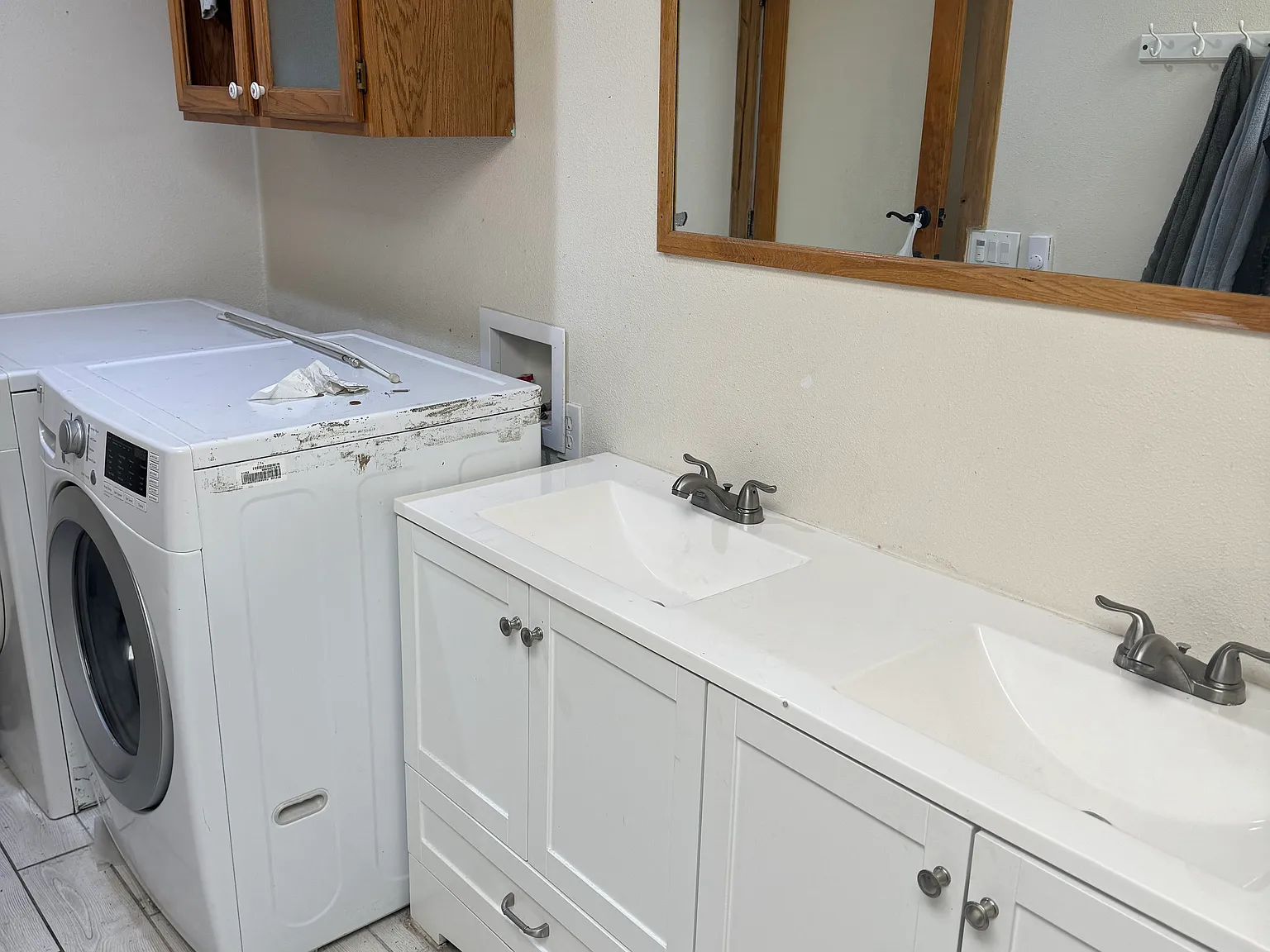 10 Swan Way — Photo 3