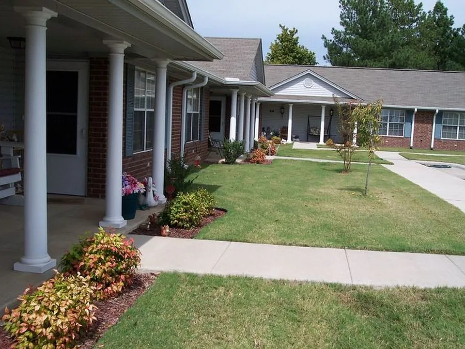 25 N Main St #16