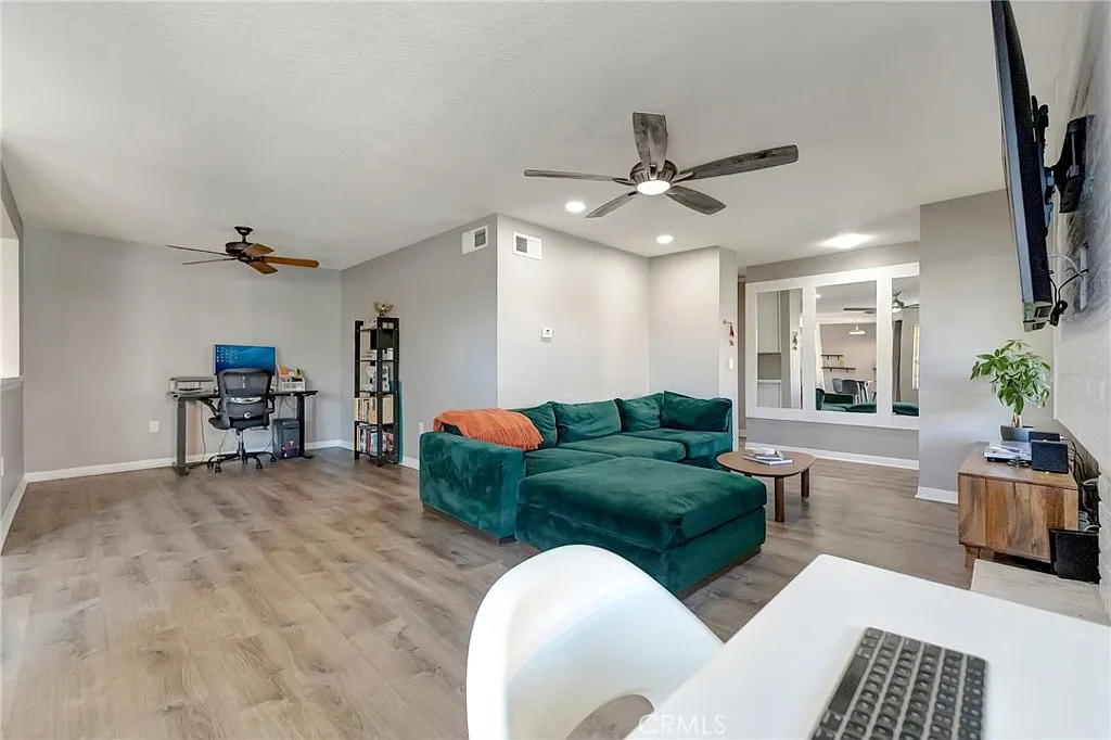 2 bed, 1021 sqft, $3,600 — Photo 4