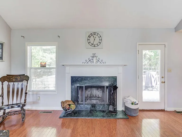 3314 Banks Mountain Dr — Photo 5
