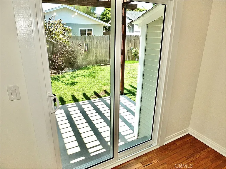 4036 E Vermont St — Photo 14