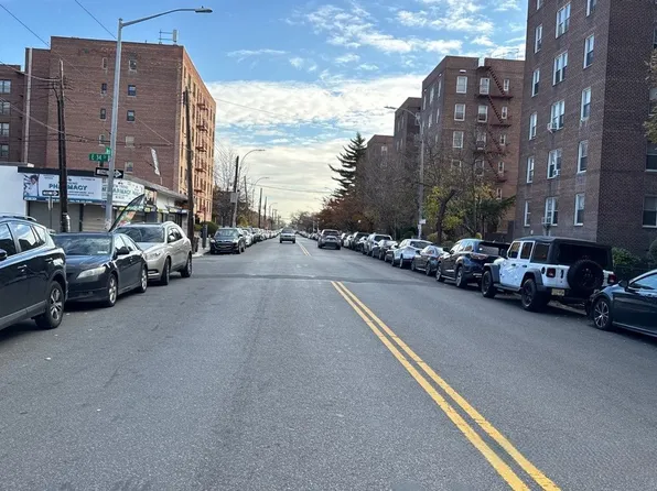 3320 Avenue H image 4 of 4