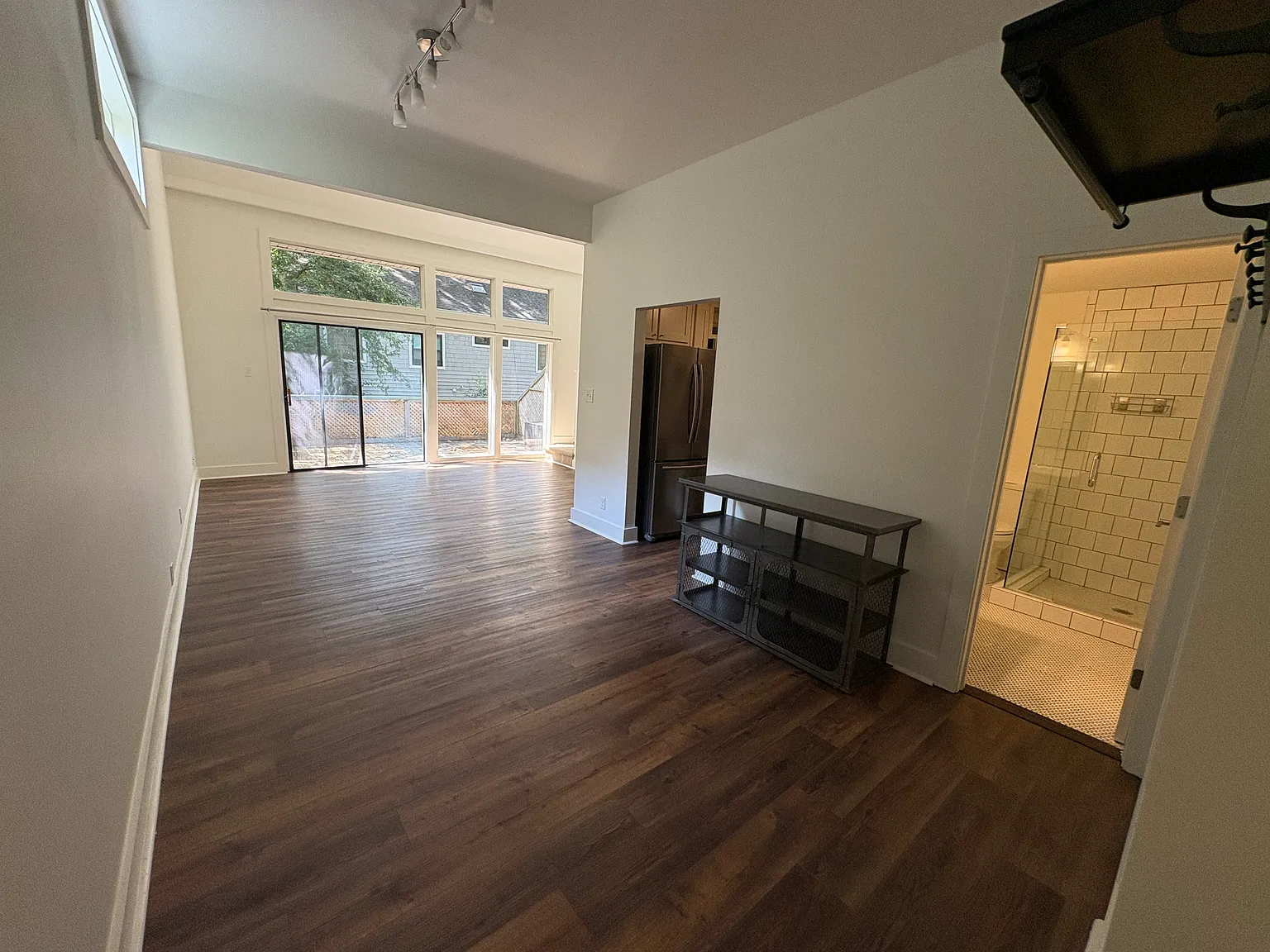 2 bed, 1200 sqft, $2,950 — Photo 2