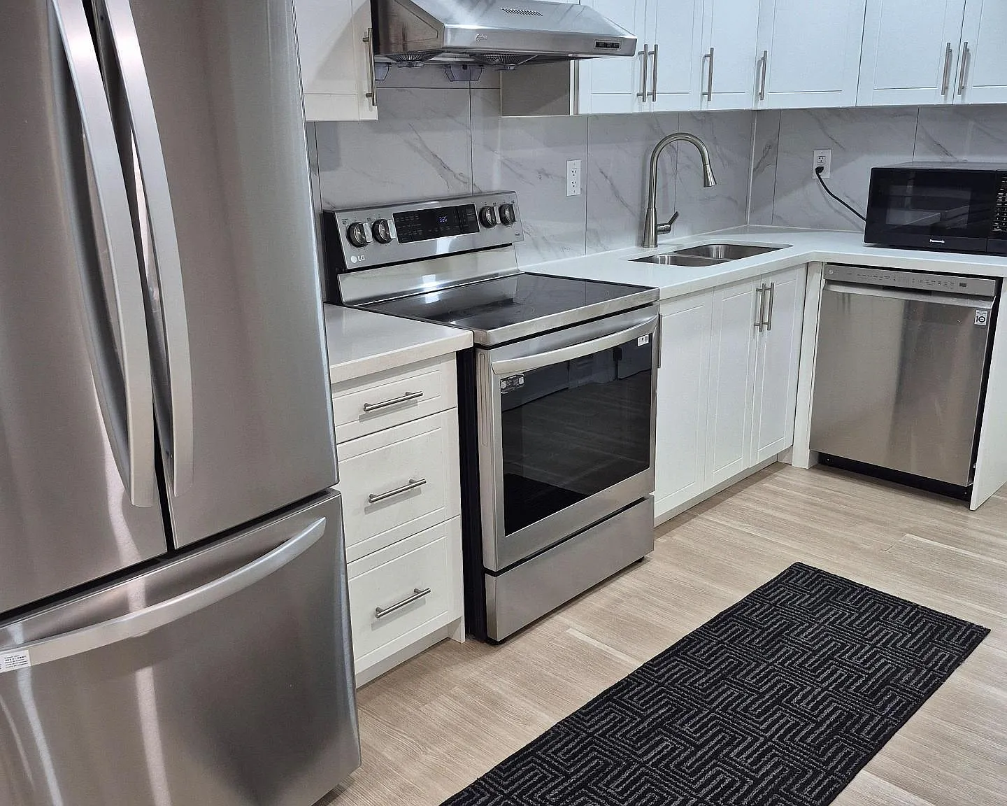 2 bed, $2,000 — Photo 3