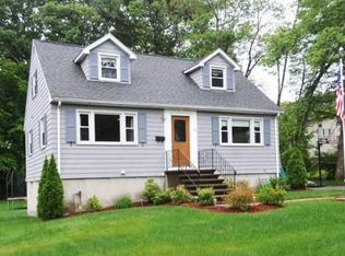 14 Glenwood St, Burlington, MA 01803