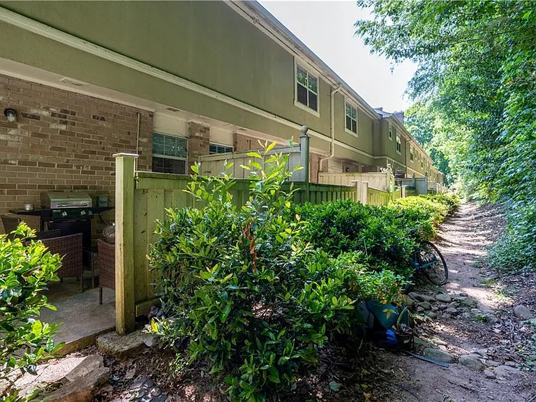 6900 Roswell Rd #N13 — Photo 49