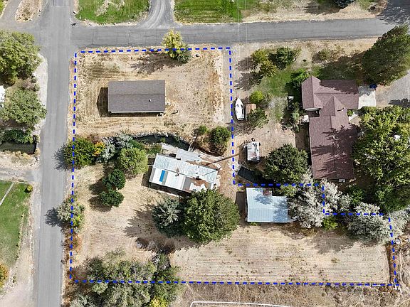 2nd image of 250 S 2nd Ave
