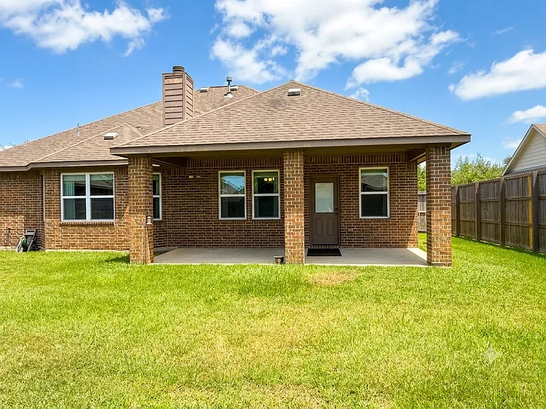 107 Mallory Ln — Photo 13