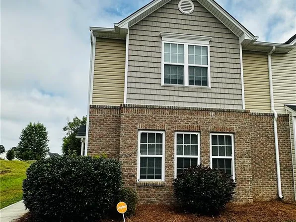 4248 Youngstown Dr, Greensboro, NC 27405