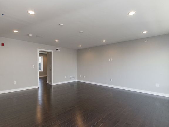 2nd image of 716-18 S Sartain St #4