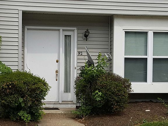 2nd image of 92 Woodlake Manor Dr